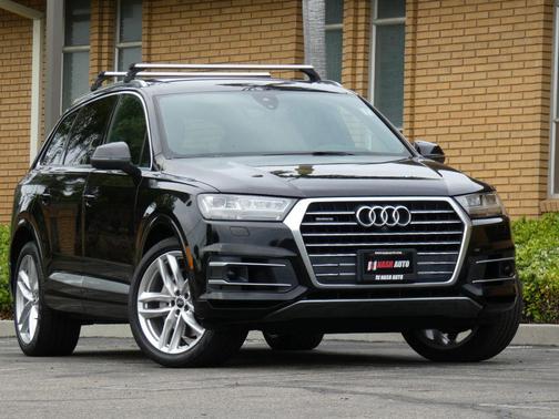 Black 2017 Audi Q7 3.0T Prestige