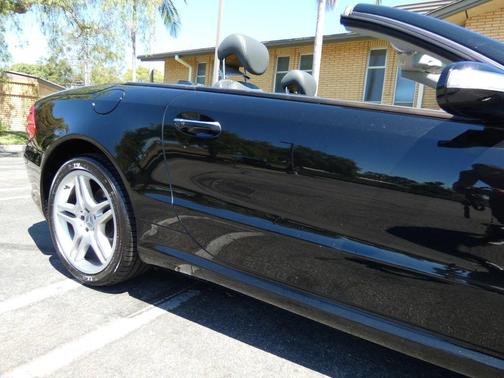 2006 Mercedes-Benz SL-Class SL 500 Roadster 2D
