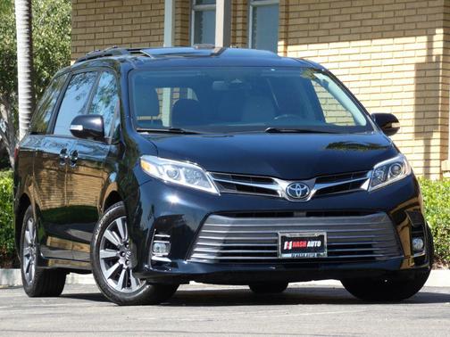 2018 Toyota Sienna Limited Premium