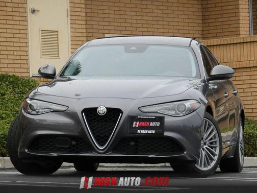 Gray 2018 Alfa Romeo Giulia Ti Lusso