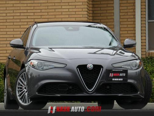 Gray 2018 Alfa Romeo Giulia Ti Lusso