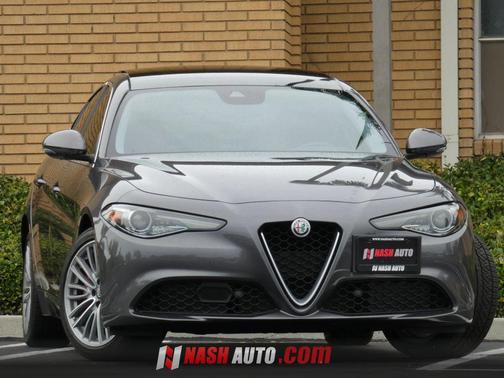 Gray 2018 Alfa Romeo Giulia Ti Lusso