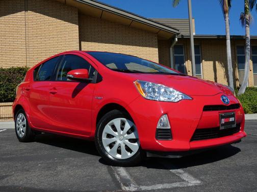 2014 Toyota Prius c One