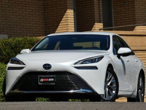 Oxygen White 2023 Toyota Mirai Base