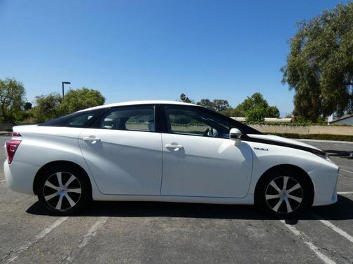 2020 Toyota Mirai Base