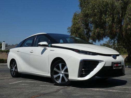 2020 Toyota Mirai Base