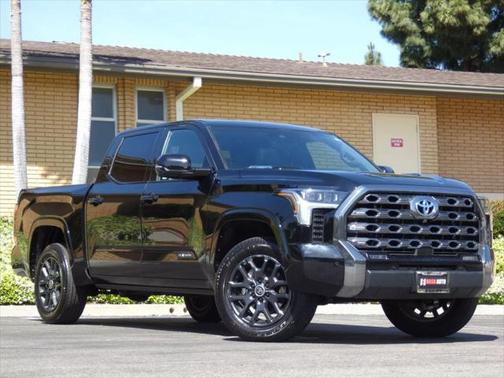 2024 Toyota Tundra Hybrid Platinum