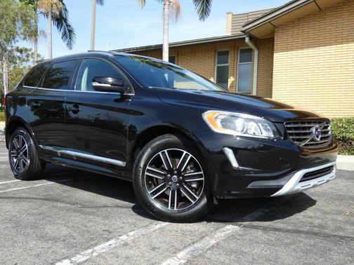 2017 Volvo XC60 T5 Dynamic