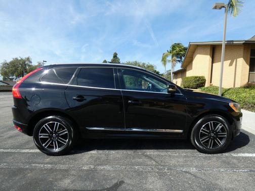 2017 Volvo XC60 T5 Dynamic