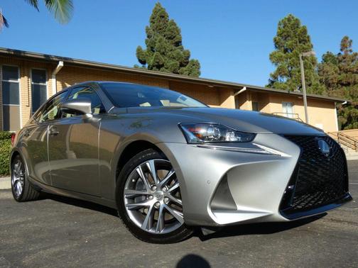 2018 Lexus IS 300 Base