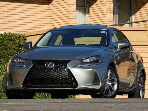2018 Lexus IS 300 Base