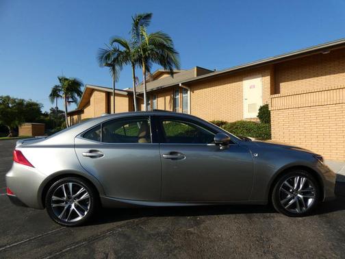 2018 Lexus IS 300 Base