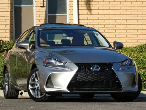 2018 Lexus IS 300 Base