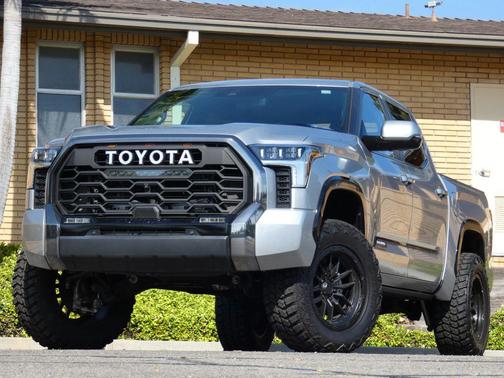 2024 Toyota Tundra Hybrid Platinum