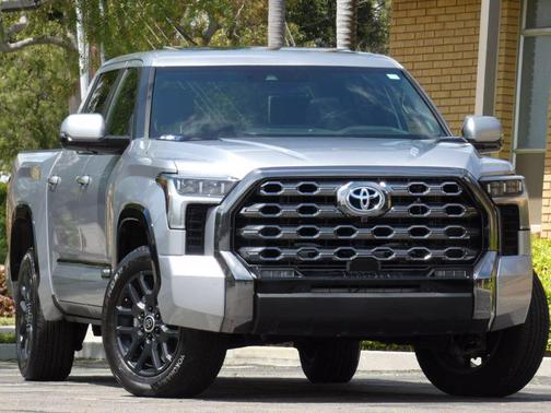 2024 Toyota Tundra Hybrid Platinum