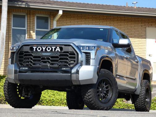 2024 Toyota Tundra Hybrid Platinum