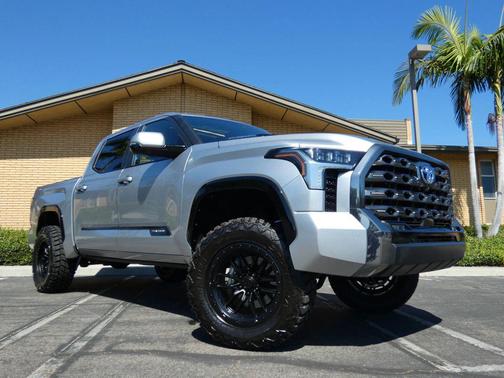 2024 Toyota Tundra Hybrid Platinum