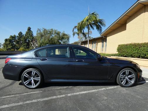 2019 BMW 740 740i Sedan 4D
