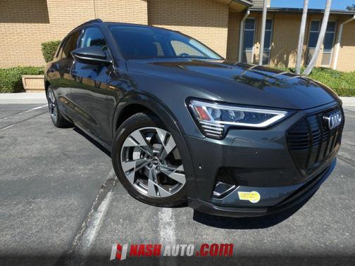 Manhattan Gray Metallic 2021 Audi e-tron Premium