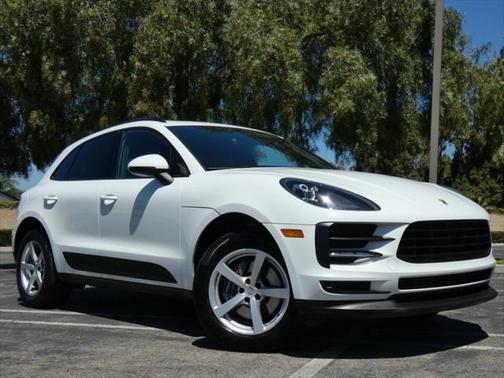 2021 Porsche Macan Base