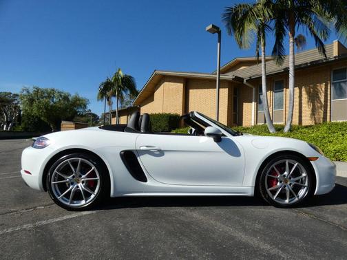 2017 Porsche 718 Boxster S