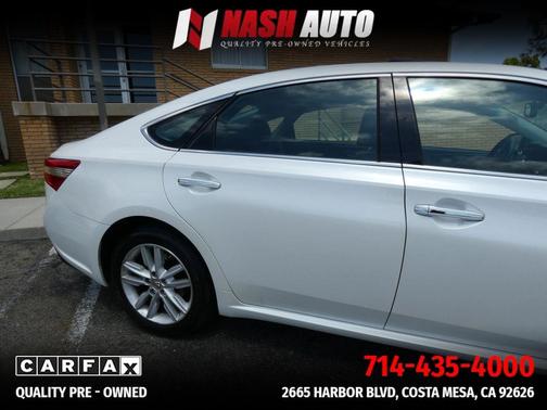 White 2014 Toyota Avalon XLE Premium