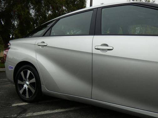 2019 Toyota Mirai Base