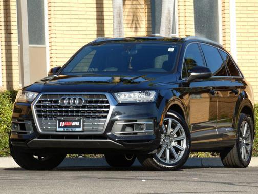 2019 Audi Q7 55 Premium Plus