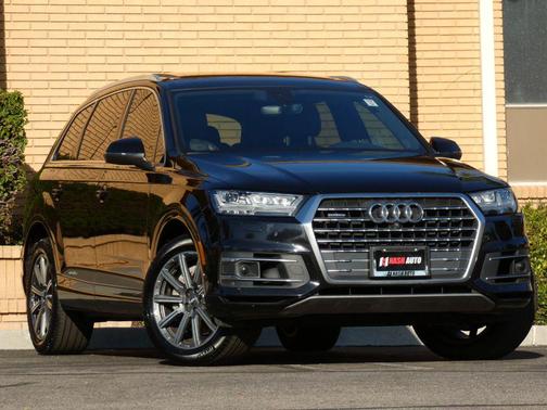 2019 Audi Q7 55 Premium Plus