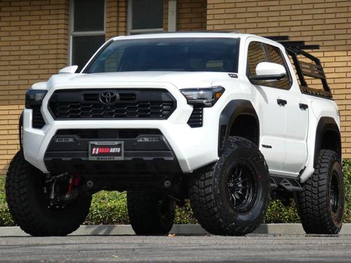 2025 Toyota Tacoma TRD Off Road