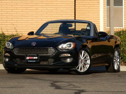 2017 FIAT 124 Spider Base