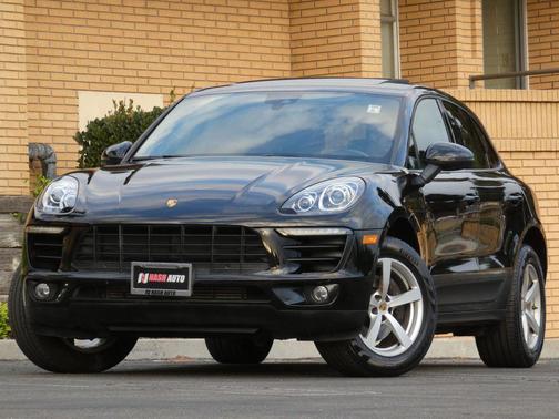 2018 Porsche Macan Sport Utility 4D