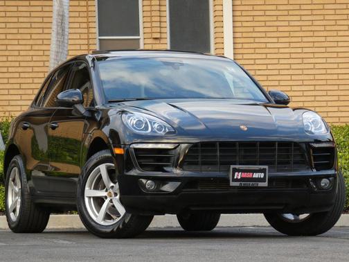 2018 Porsche Macan Sport Utility 4D
