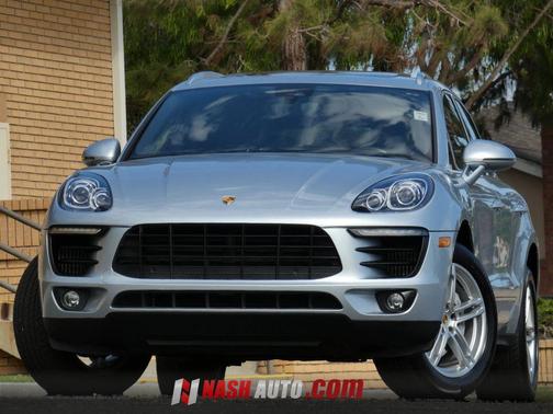 Rhodium Silver Metallic 2017 Porsche Macan Macan Sport Edition