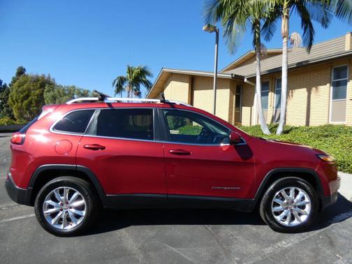 2016 Jeep Cherokee Sport