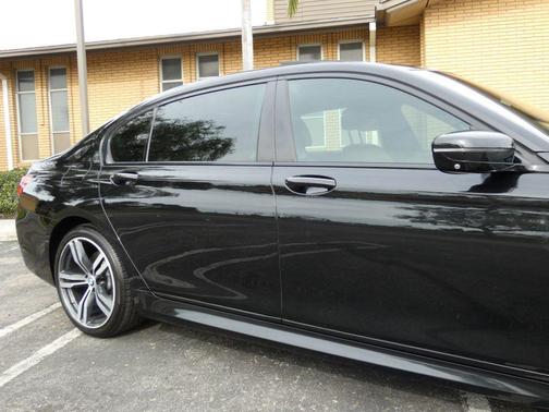 2016 BMW 750 i xDrive