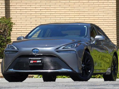 2022 Toyota Mirai Base
