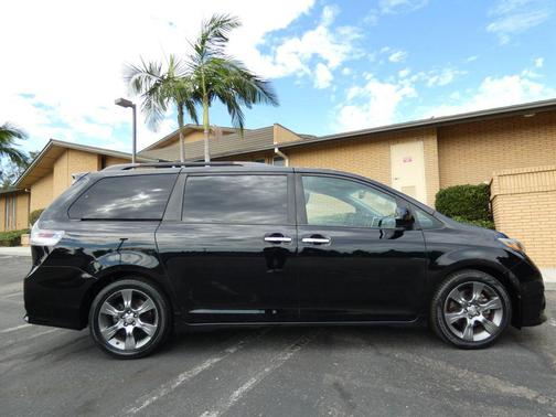 2015 Toyota Sienna SE