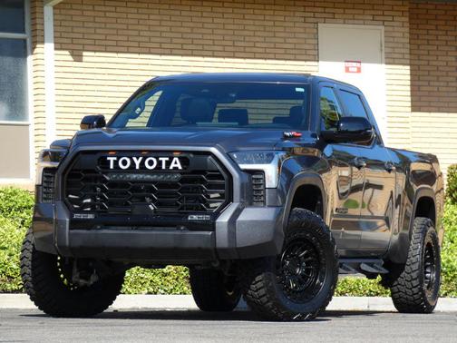 Magnetic Gray Metallic 2025 Toyota Tundra Limited