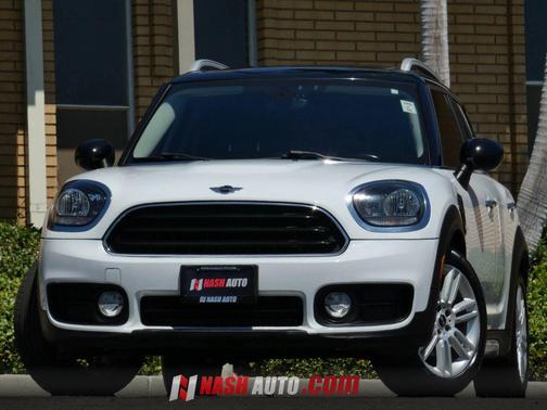 Light White 2017 MINI Countryman Cooper