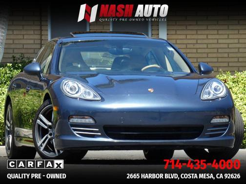 Blue 2013 Porsche Panamera 4S