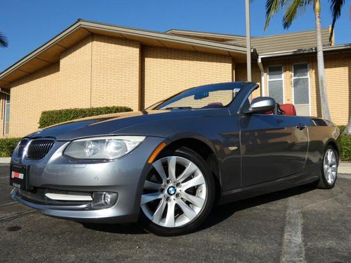 2013 BMW 328 328i Convertible 2D
