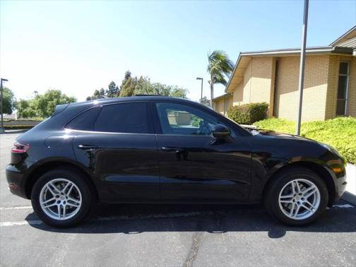 2018 Porsche Macan Base