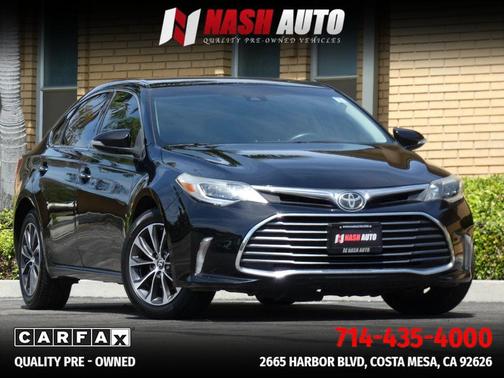 Midnight Black Metallic 2018 Toyota Avalon XLE