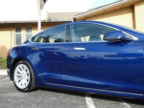 2018 Tesla Model S 75D