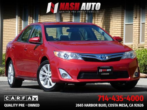 Barcelona Red Metallic 2013 Toyota Camry Hybrid XLE