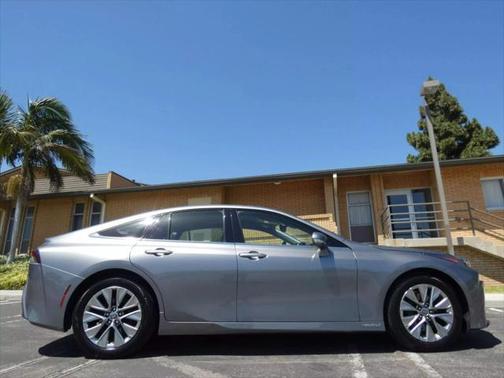 2022 Toyota Mirai Base