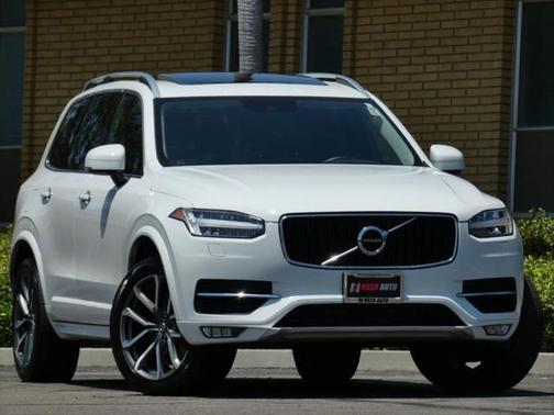 2018 Volvo XC90 T5 Momentum