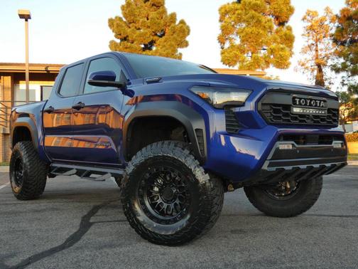 2025 Toyota Tacoma Hybrid TRD Off Road