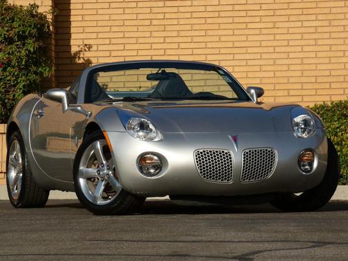 2007 Pontiac Solstice Convertible 2D